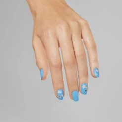 Nail Obsessed Store -Nail Obsessed Store DD GSWM06 BlueSkiesBlue Hand