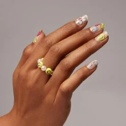 Nail Obsessed Store -Nail Obsessed Store GAM241 SillySmiles hand