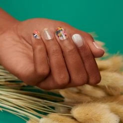 Best Seller -Nail Obsessed Store GS351 WallflowerFrenzy Lifestyle 1